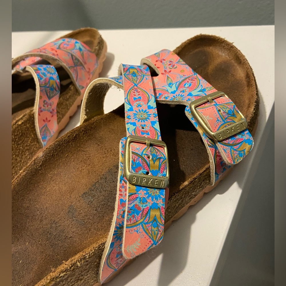Womens Birkenstocks size 9